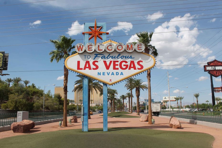 Welcome to Fabulous Las Vegas Sign