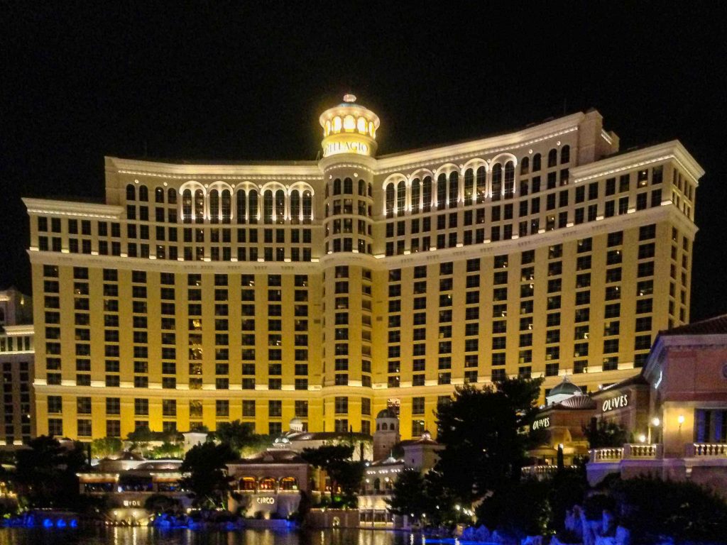 Das Bellagio Hotel & Casino am Las Vegas Strip bei Nacht.