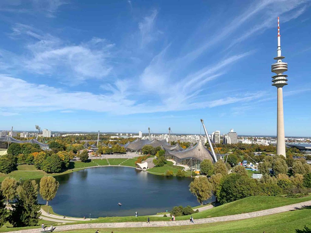 Panorama des Olympiageländes in München. Foto: Niklas Brose