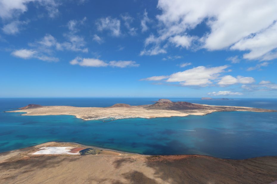 La Graciosa und das Chinijo-Archipel vom Mirador del Río aus fotografiert. Foto: Niklas Brose